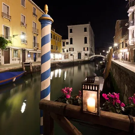 American-dinesen Hotel Venecia