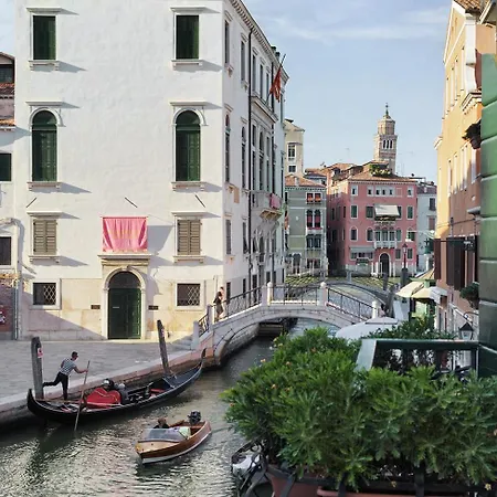 Ξενοδοχείο American-dinesen