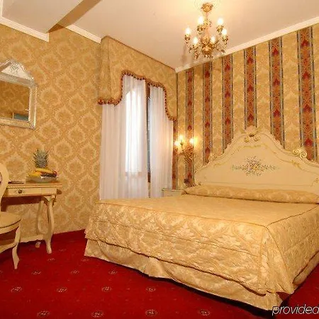 American-dinesen 4* Venecia