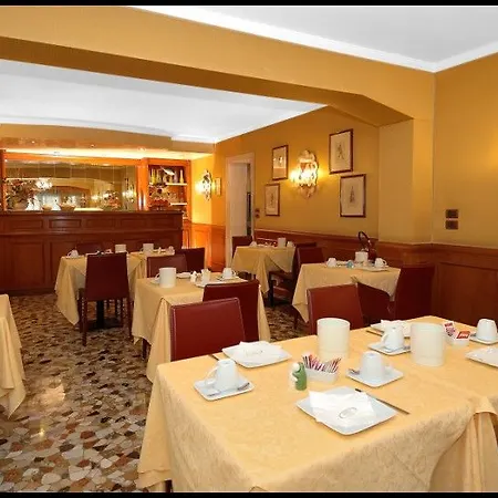 American-dinesen Hotel 4*