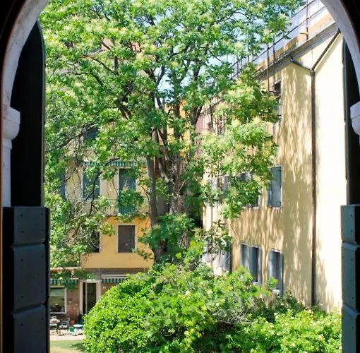 酒店 美国迪内森酒店 4*