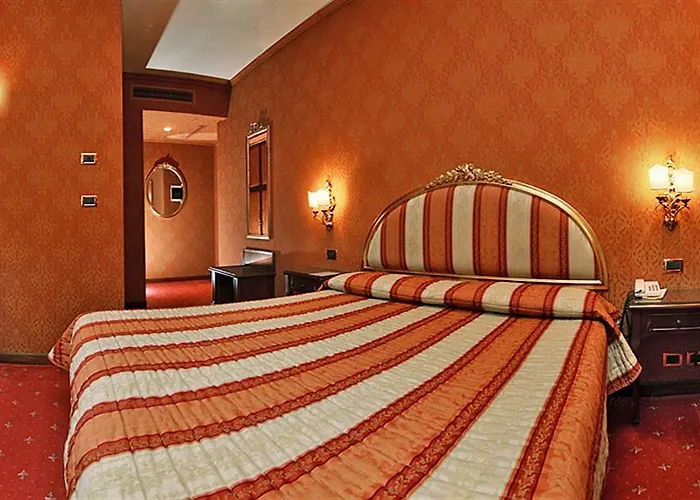 酒店 美国迪内森酒店 4*