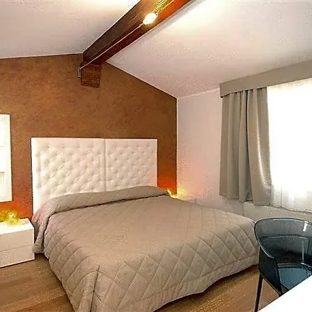 American-dinesen Otel 4*
