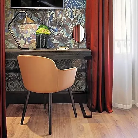 فندق American-dinesen 4*