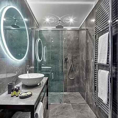 فندق American-dinesen 4*