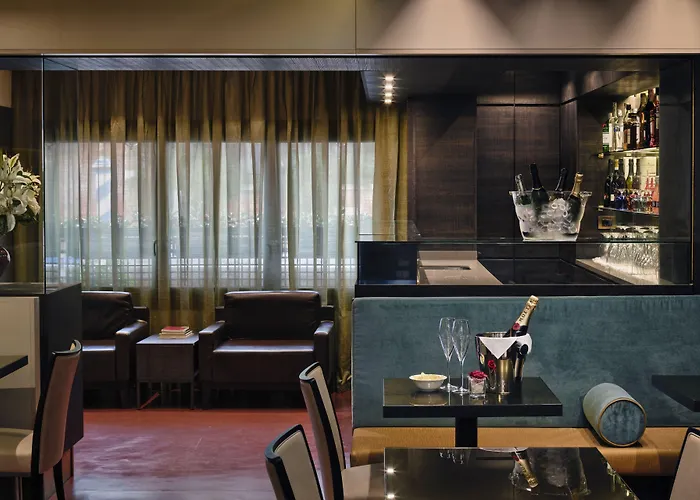 American-dinesen Hotel